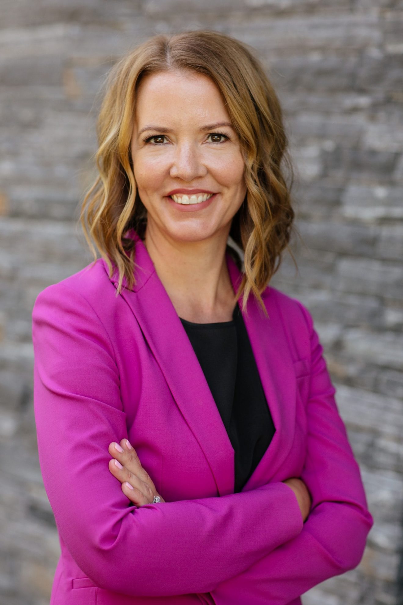 Dr. Kelly Lefaivre University of Ottawa Orthopaedic Surgery